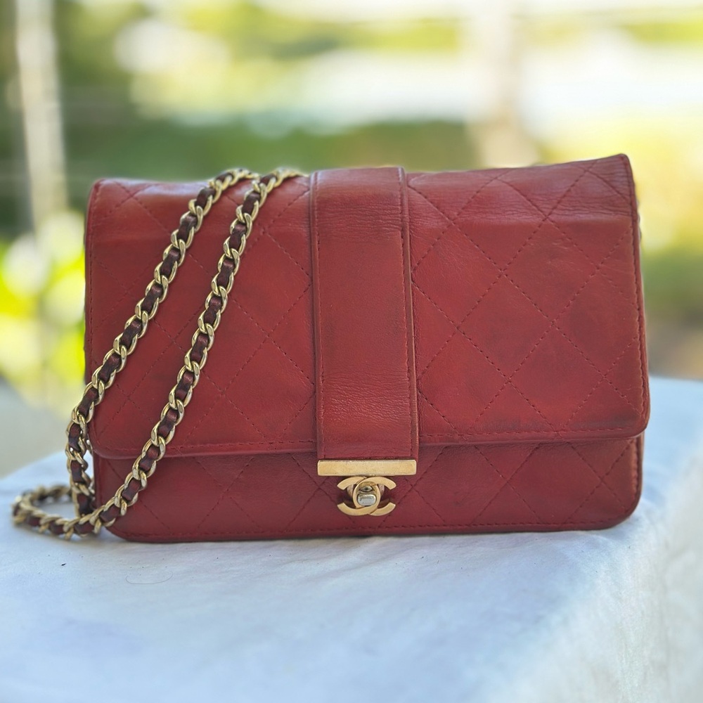 Chanel Red leather Quilted WOC flap turn lock Bag